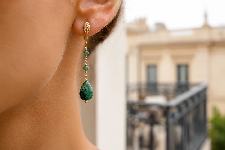 brincos de agata verde banhados a ouro 18k. Feitos pela ceci joias da amazonia, em Belém do Pará.