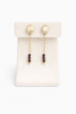 brincos de granada de 3 mm facetada banhados a ouro 18k. Peça única. Ceci joias