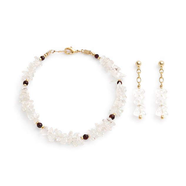 Conjunto artesanal de quartzo de rocha com detalhes em olho-de-tigre, composto por pulseira e brincos banhados a ouro 18k, joias naturais da Ceci Joias da Amazônia.